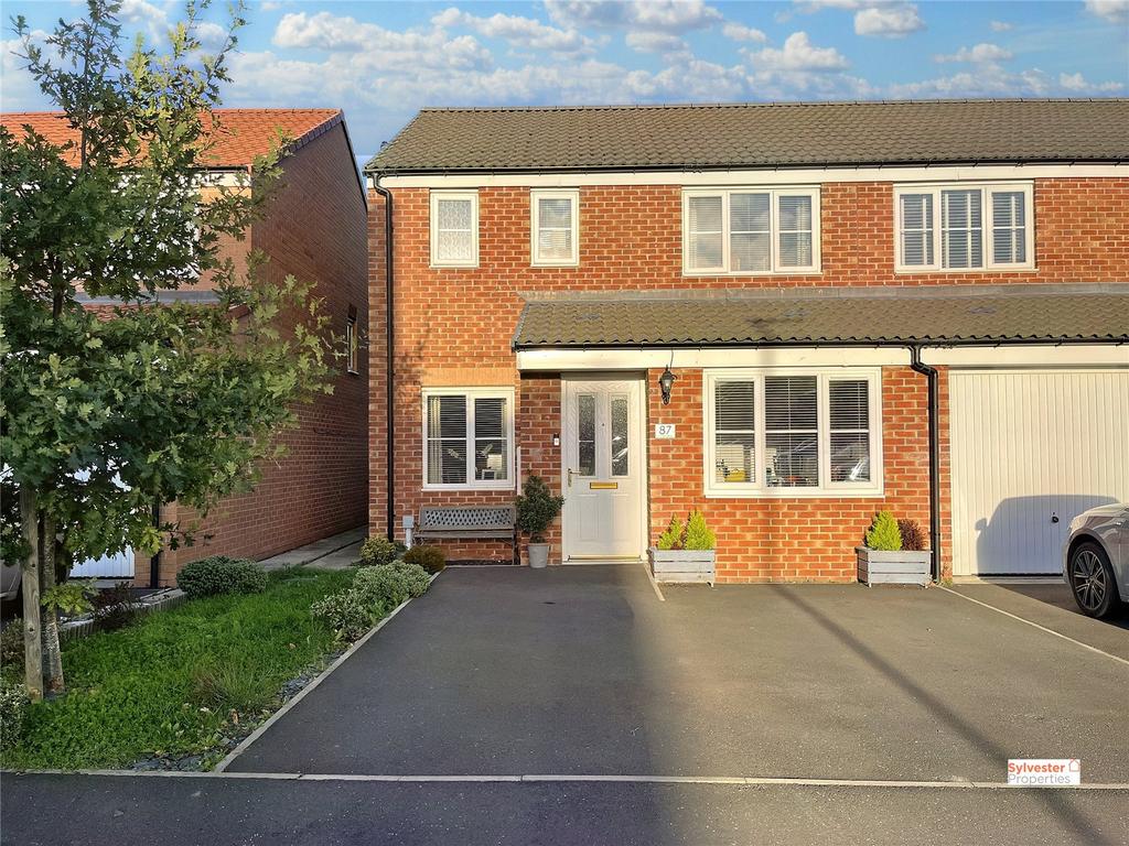 Kielder Drive, The Middles, Stanley, DH9 3 bed semidetached house £