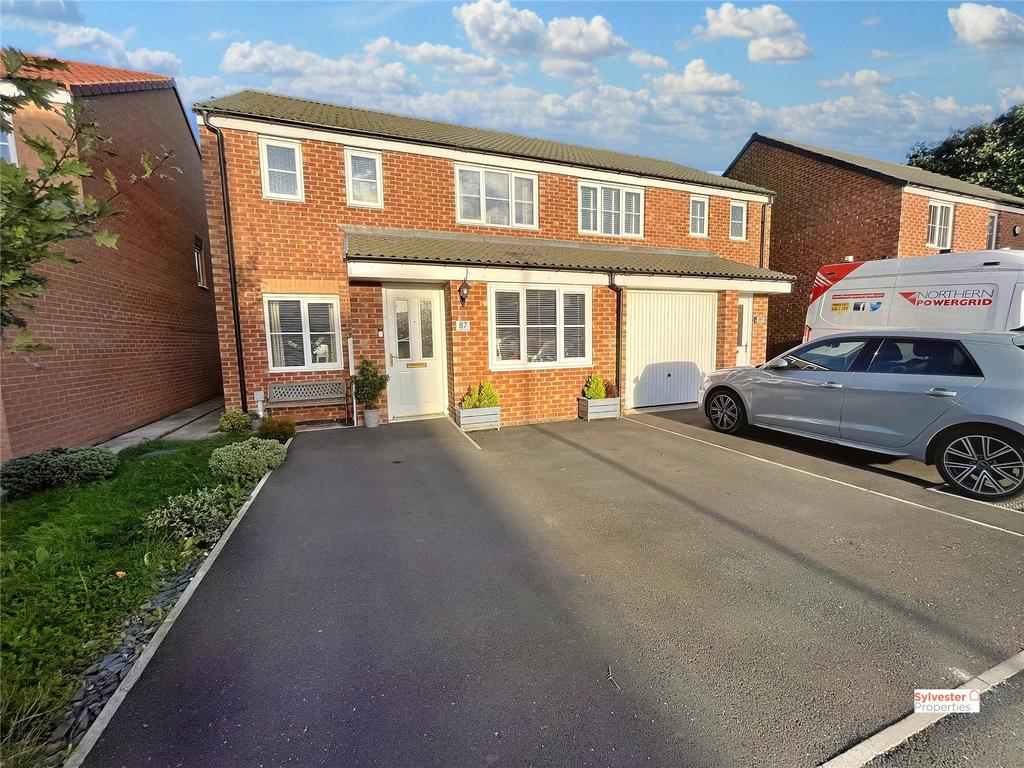 Kielder Drive, The Middles, Stanley, DH9 3 bed semidetached house £