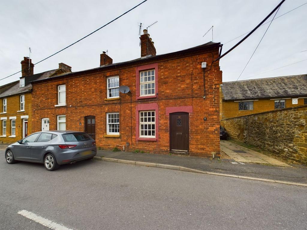 West Street, Long Buckby, Northampton NN6 7QE 2 bed end of terrace