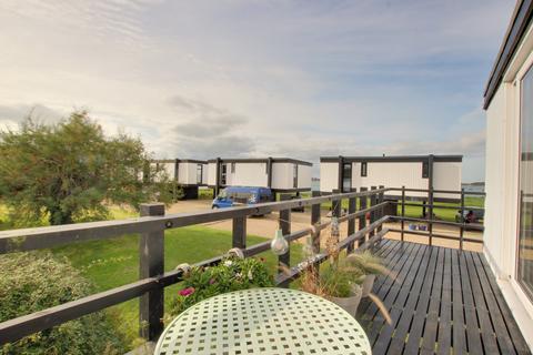 2 bedroom property for sale, Heron Quay, Emsworth Yacht Harbour