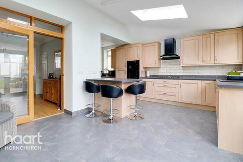 22 Windsor Road, Hornchurch, RM11 1PD