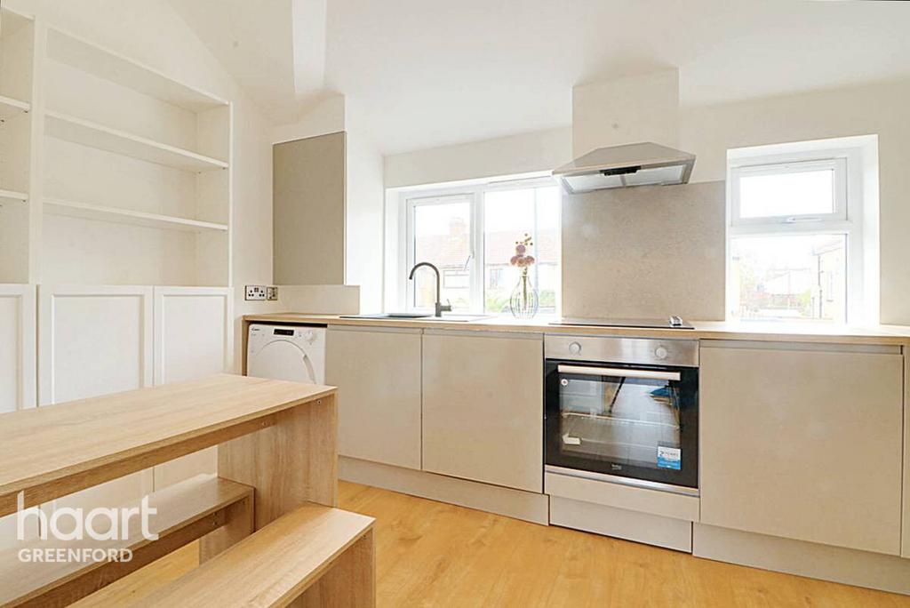 Windmill Lane, Greenford 2 bed apartment for sale £450,000