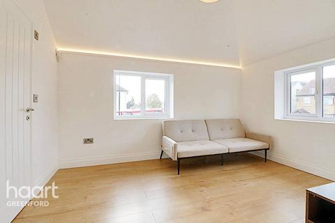 2 bedroom apartment for sale, Windmill Lane, Greenford