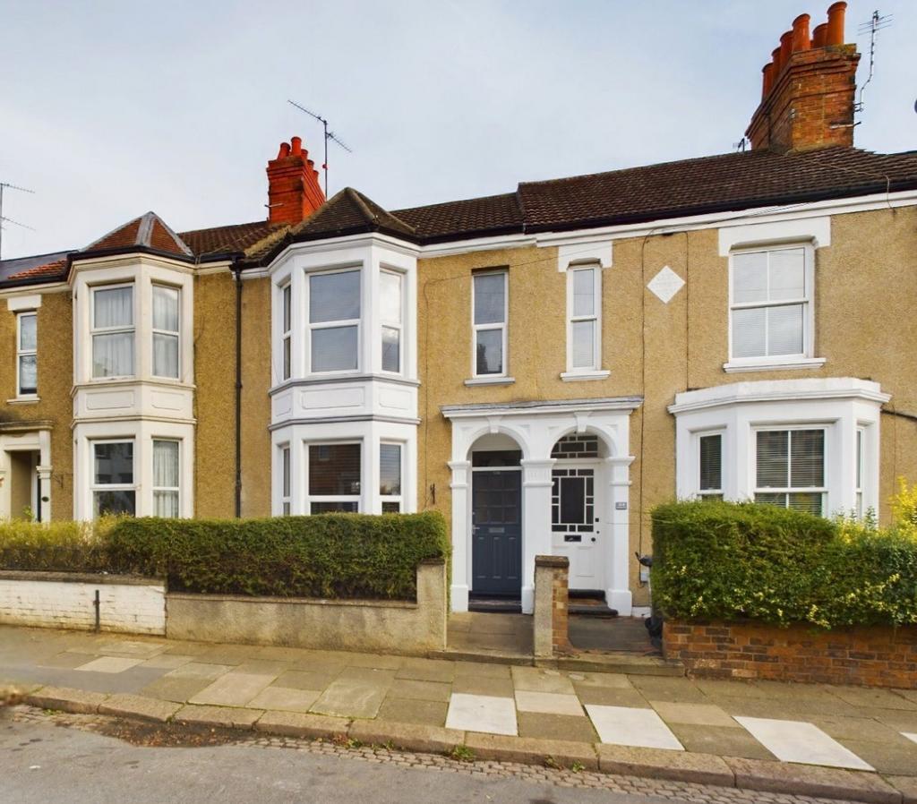 Clarence Avenue, Kingsthorpe, Northampton NN2 6PA 3 bed townhouse for