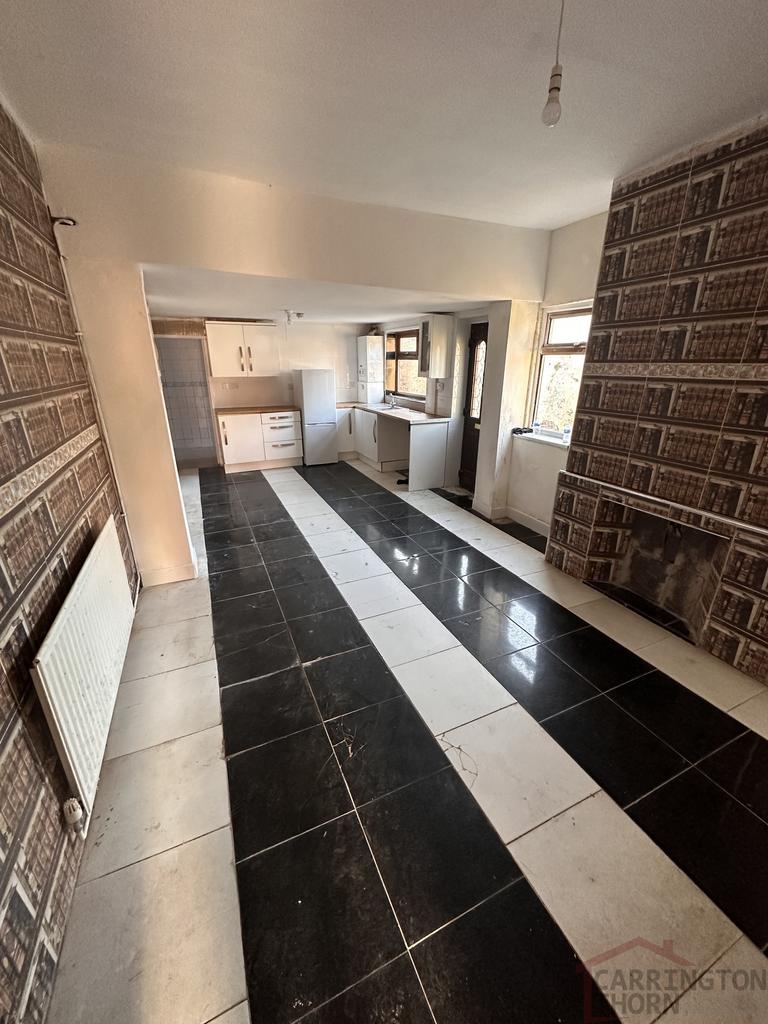 Bratt Street, West Bromwich, West... 3 bed detached house £950 pcm (£