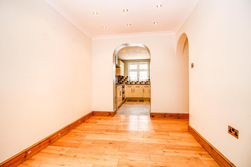 Eastbury Square, Barking / Upney IG11 3 bed semidetached house for