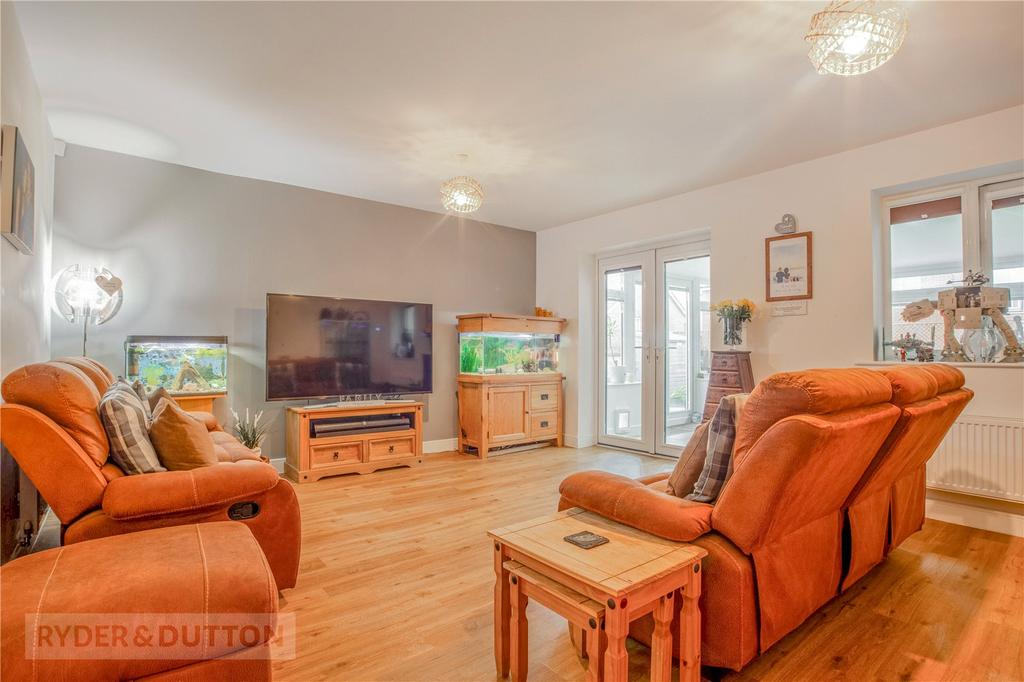 Briscoe Walk, Middleton, Manchester, M24 4 bed semidetached house for