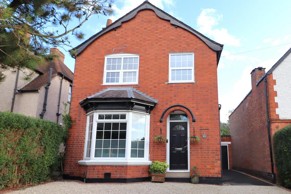 Station Road, Glenfield, LE3 3 bed detached house for sale £410,000