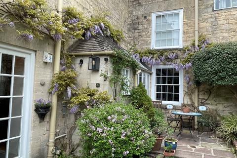 6 bedroom end of terrace house for sale, Castle Street, Stroud, Gloucestershire, GL5