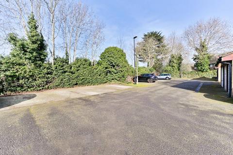 37 Ludford Close, Croydon, CR0 4BY