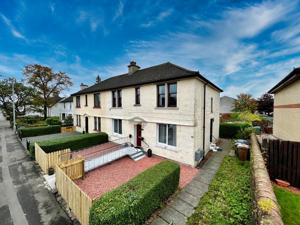 35 Bridge of Weir Road, Linwood, 2 bed apartment for sale £88,000