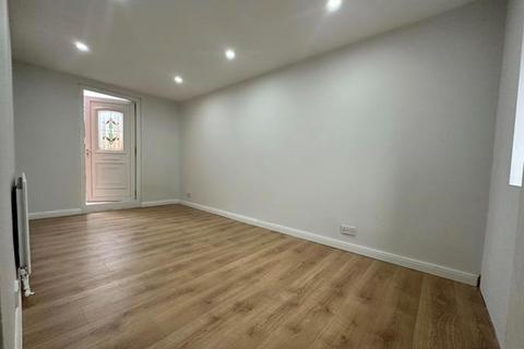 4 bedroom link detached house to rent, Slough,  Berkshire,  SL2
