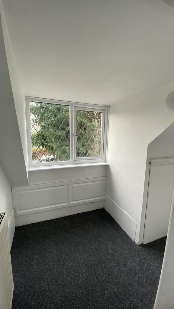 Bedroom 2 potential walk in wardrobe