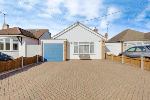 2 bedroom detached bungalow for sale, Oxford Road, Rochford, SS4