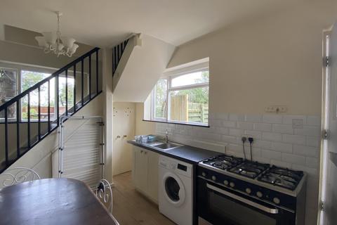 2 bedroom cottage to rent - New Road, Featherstone WV10