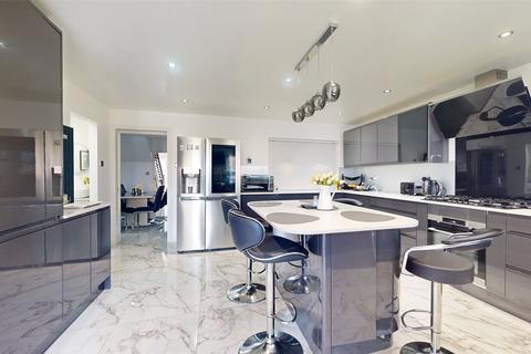 96 Ballards Walk, Basildon, SS15 5HP