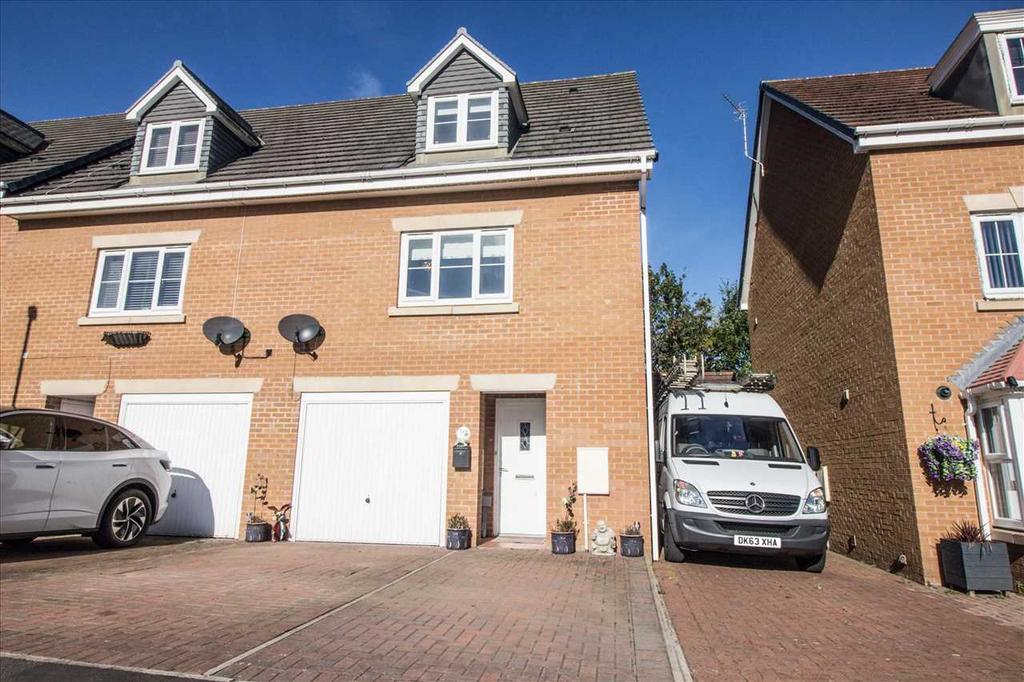 Horton Park, Blyth 3 bed townhouse for sale £192,000