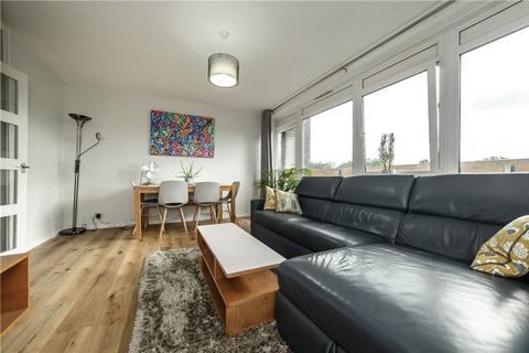 2 bedroom apartment to rent, Mursell Estate, London, SW8