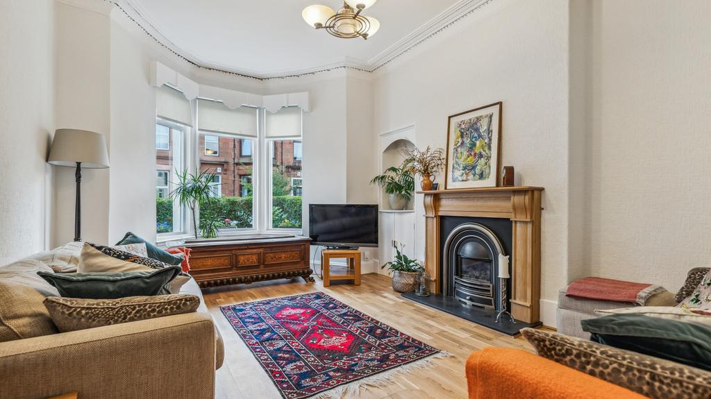 Kirkwell Road, Cathcart, Glasgow, G44 5UN 3 bed terraced house £339,000