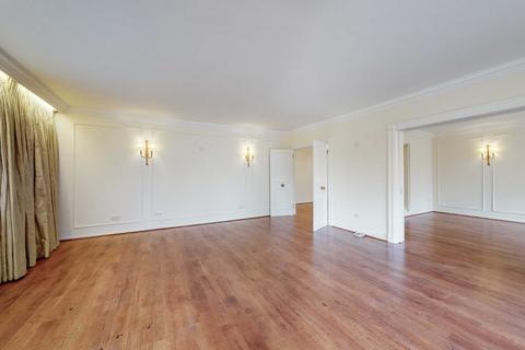 3 bedroom apartment to rent, Avenue Road, St John's Wood, London, NW8