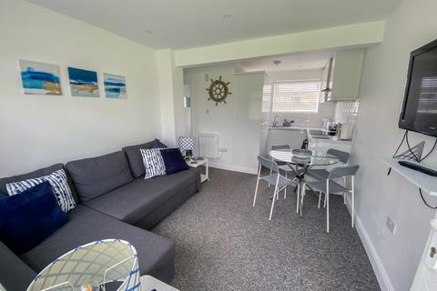 2 bedroom chalet for sale, Sandown Bay Holiday Centre, Yaverland Road