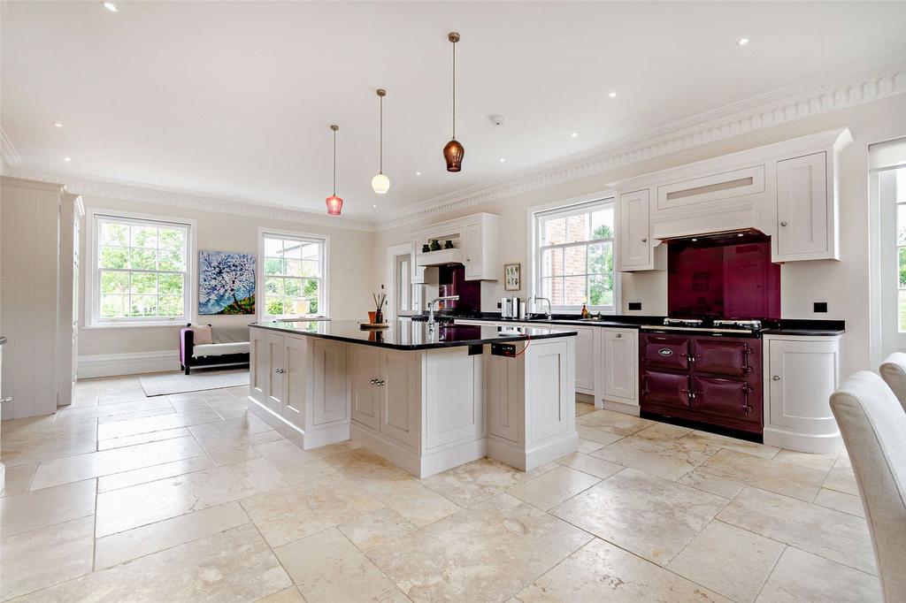 Kitchen/Breakfast Rm