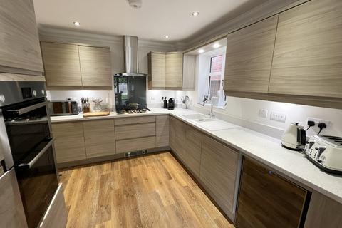 3 Heath Drive, Shirley, Solihull, B90 4DN