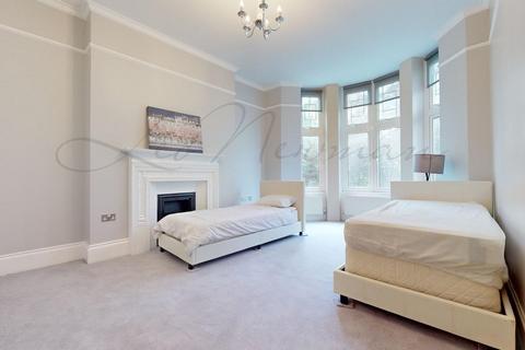 4 bedroom flat to rent, Bickenhall Street, Marylebone, W1