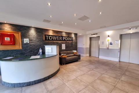 3 bedroom flat to rent, Tower Point, Enfield