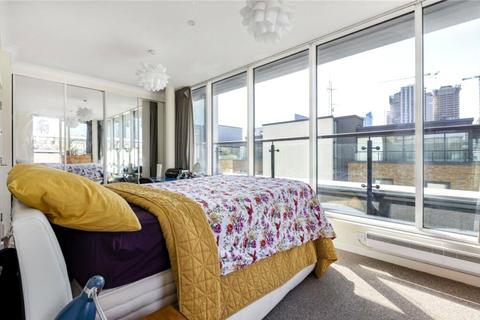 2 bedroom flat to rent, Boardwalk Place, London