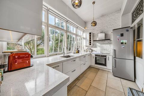 38 Rectory Grove, London, SW4 0EB