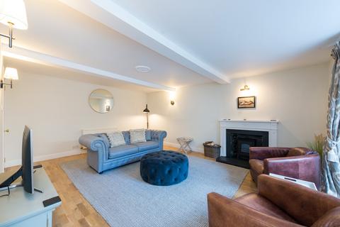 2 bedroom flat to rent, 8 North east Cumberland St Lane, Edinburgh