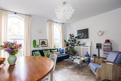 2 bedroom ground floor flat for sale, John Batchelor Way, Penarth