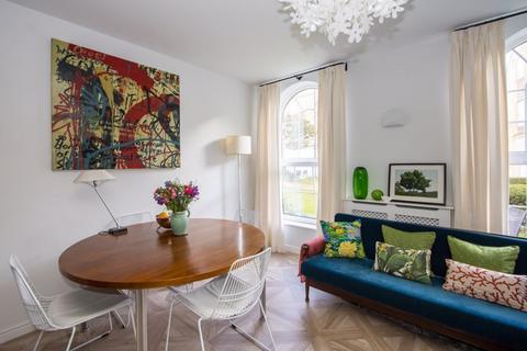 2 bedroom ground floor flat for sale, John Batchelor Way, Penarth