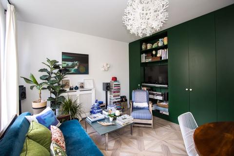 2 bedroom ground floor flat for sale, John Batchelor Way, Penarth