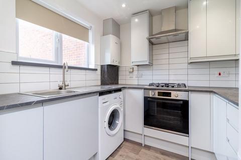 21 Hill View, Whyteleafe, CR3 0HE