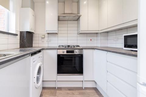 21 Hill View, Whyteleafe, CR3 0HE