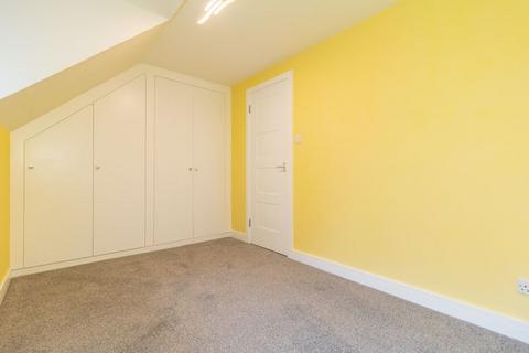 21 Hill View, Whyteleafe, CR3 0HE