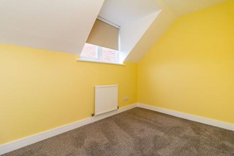 21 Hill View, Whyteleafe, CR3 0HE