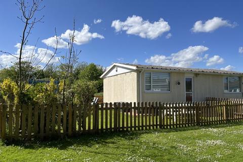 2 bedroom chalet for sale, MAIN ROAD, HUMBERSTON FITTIES