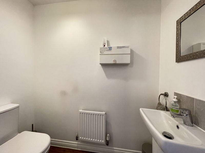 Cloakroom / WC