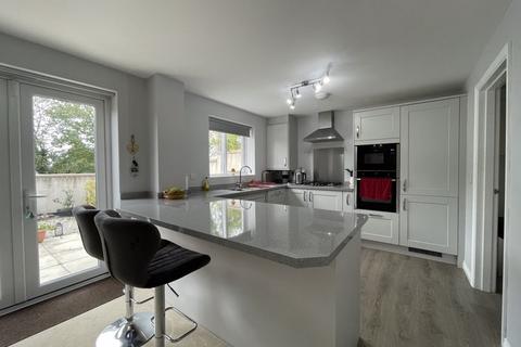 2 Landerslee Drive, Truro, TR1 3GF
