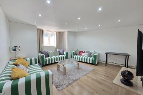 undefined, Headingley Avenue, Headingley LS6