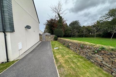 15 Trevince Road, Carnon Downs, Truro, TR3 6FN
