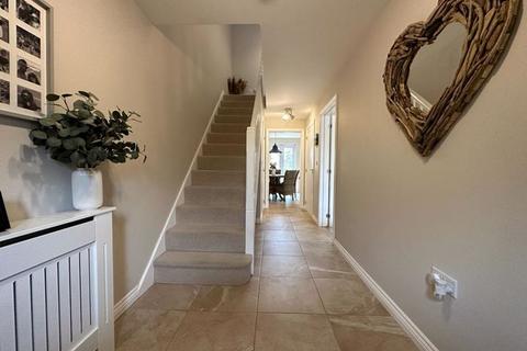 15 Trevince Road, Carnon Downs, Truro, TR3 6FN