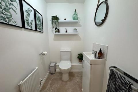 15 Trevince Road, Carnon Downs, Truro, TR3 6FN