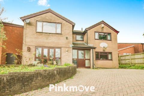 5 bedroom detached house for sale, Bristol View Close, Cwmbran