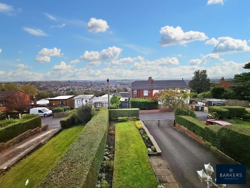 Raikes Lane, Birstall 3 bed semidetached house for sale £205,000