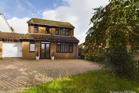 3 bedroom detached house for sale, Wycombe Road, Great Missenden