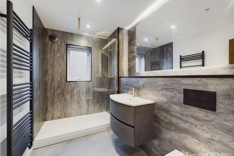 2 bedroom apartment for sale - Brand New Apartment with enclosed private terrace/garden. Available Immediately